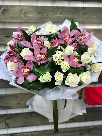 Букет цветов из: Розы и Хризантемы в Вурнары