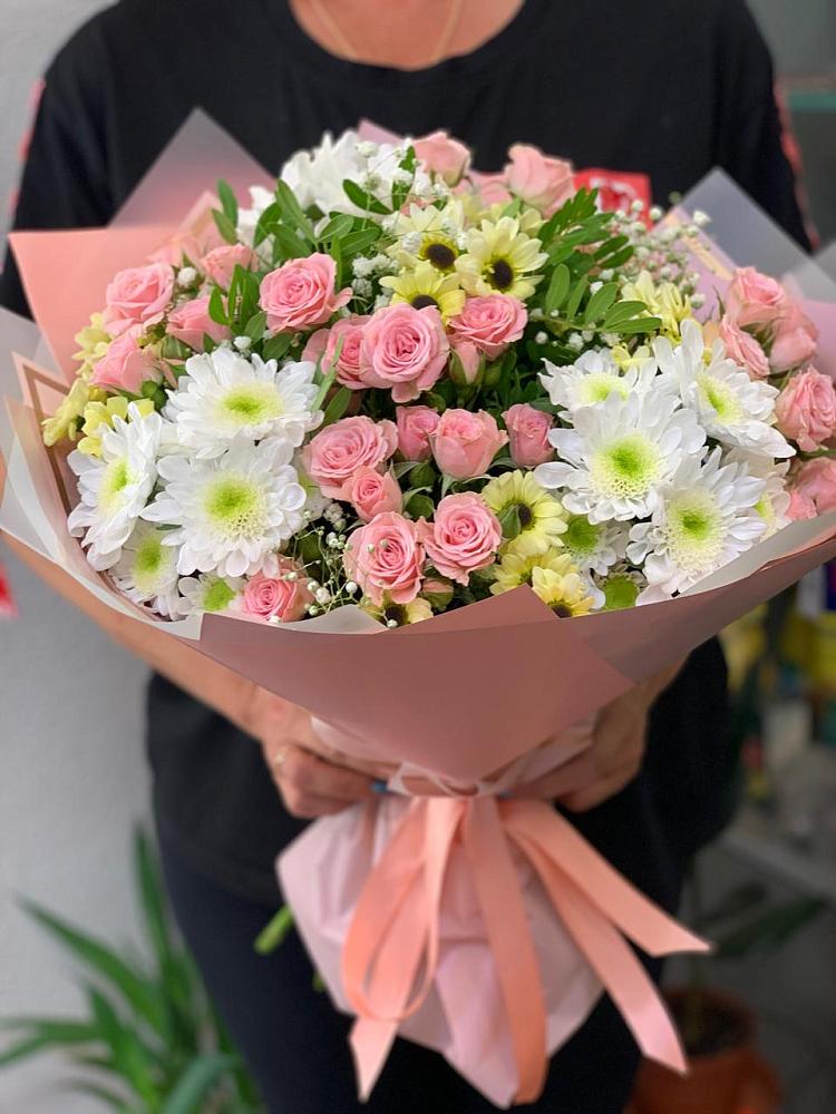 Букет юношеские грезы в Вурнары Букет цветов из: Розы и Хризантемы в Вурнары