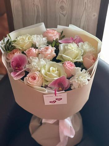 Букет цветов из: Орхидеи, Розы и Гвоздики в Вурнары